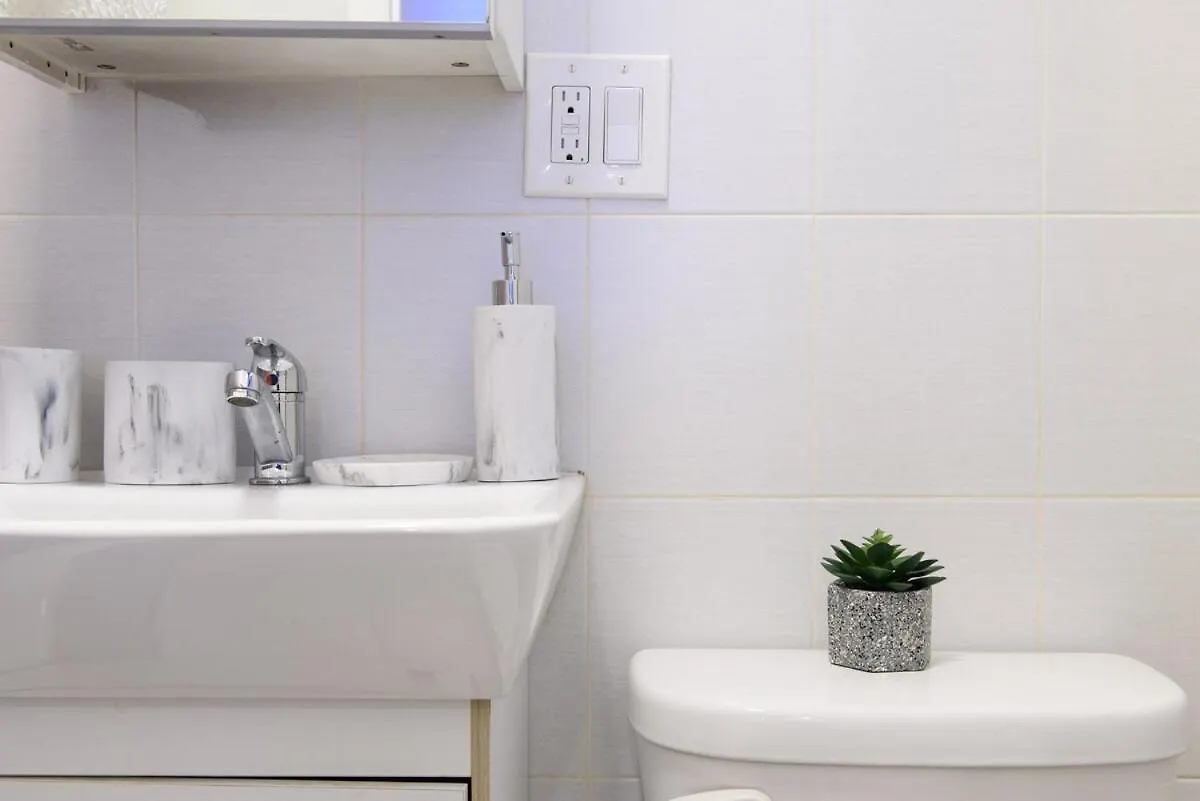 83-3Fw Ues Central Park Newly Furnished Xl Studio Нью-Йорк 0*,  США